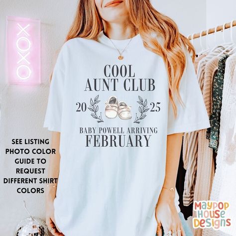 Custom Auntie Shirt, Auntie Est 2025 Shirt, Gift for Auntie, Pregnancy Announcement, New Aunt Gift, Cool Aunt Club - Etsy Auntie Pregnancy Announcement, Cool Aunt Club, Auntie Era, Cool Aunt, New Aunt, Auntie Shirts, Aunt Shirts, Photo Colour, Pregnancy Announcement