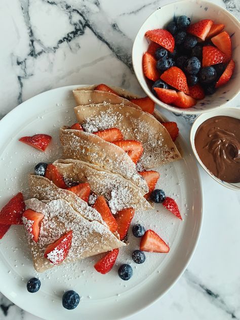 Crepes Aesthetic, Crepes With Strawberries, Strawberry Crepes Aesthetic, Strawberry Crepe Aesthetic, Fruit Pancakes Aesthetic, Strawberry Banana Nutella Crepes, Pancakes Aesthetic Strawberry, Nutella Crepes, Strawberry Crepes