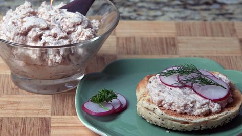 Whitefish Dip, Michigan Recipes, Michigan Food, Dipping Sauces, Smoked Fish, Cracked Pepper, Dip Recipe, Yummy Foods, Dip Recipes