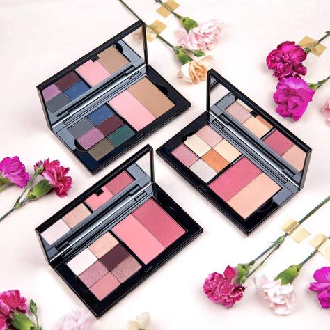 The Mary Kay Perfect Palette™ fits your favorite shades of Chromafusion® eye and cheek colors for you to take with you on the go! Mary Kay Facial, Kosmetyki Mary Kay, Mary Kay Inspiration, Mary Kay Eyes, Mary Kay Marketing, Imagenes Mary Kay, Mary Kay Skin Care, Mary Kay Products, Mary Kay Ash