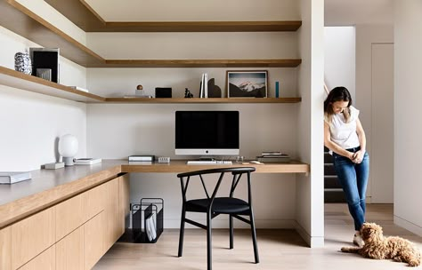 Dwell - 6 Ways to Turn Your Home Office Into a Distraction-Free Zone Rumpus Room, Light Hardwood, Light Hardwood Floors, Interior Design Images, Study Nook, Minimal Home, Home Office Setup, Home Office Ideas, Open Plan Living