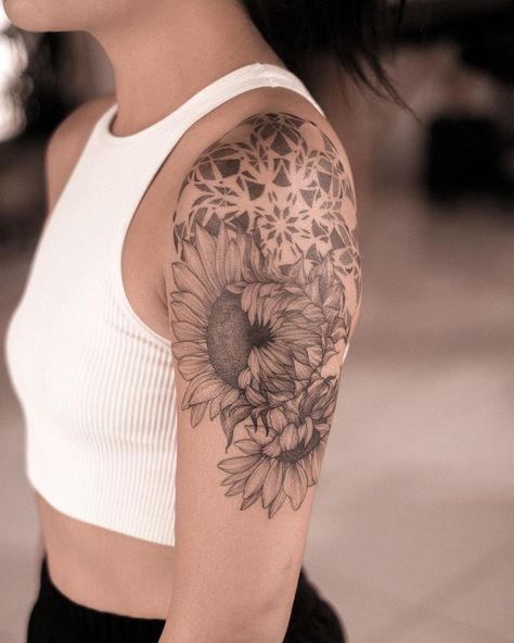 Tattoo Sunflower Arm, Filler For Sleeve Tattoo For Women, Ornamental Sunflower Tattoo, Sunflower On Shoulder Tattoo, Sunflower Mandala Tattoo Sleeve, Shoulder Tattoo Sunflower, Geometric Sunflower Tattoo, Sunflower And Mandala Tattoo, Sunflower Tattoo On Shoulder