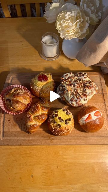 Apple Tea Cake, Braided Bread, Savory Bread, Sweet Dough, Bread Bun, Bread Basket, Sweet Bread, Sweet Pastries, Sweet Roll