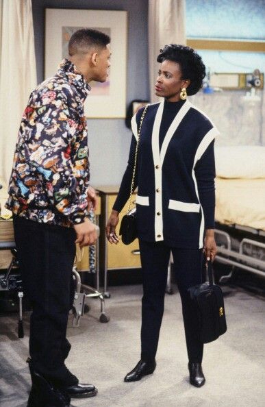 Janet Hubert as The Original Viv on The Fresh Prince of Bel Air with Will Smith Pharrell Williams Hat, Fresh Prince Outfits, 90s Outfit Party Hip Hop, Aunt Viv, 90s Outfits Party, Peoples Choice Awards, Colorful Wardrobe, Fresh Prince Of Bel Air, Prince Of Bel Air