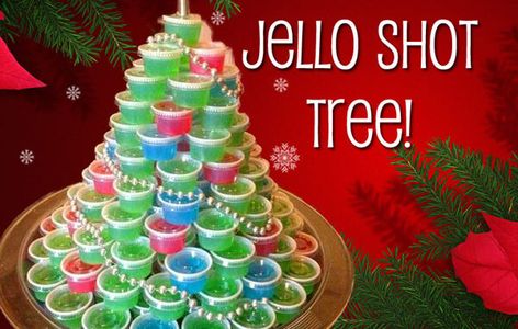 Christmas Tree Jello Shots, Diy Jello, Cherry Jello Shots, Slime Kids, Christmas Jello Shots, Festive Holiday Drinks, Christmas Drinks Alcohol Recipes, Christmas Drinks Alcohol, Christmas Shots