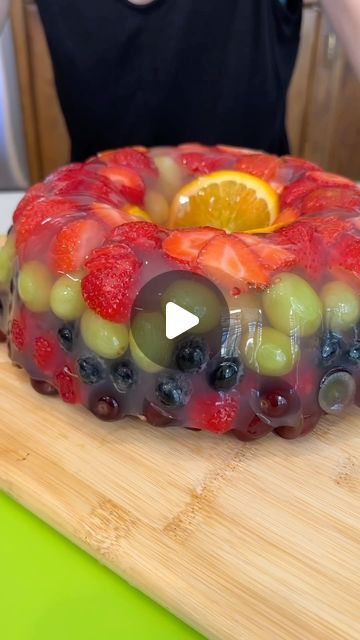 Jacky Has Fun on Instagram: "Summer Fruit Cake 🤤 #fruitcake #easyrecipes  #summerrecipes #bundtcake #summervibes #delicious #refreshing #foodrecipes #foodreels #jello #jellocake #eattherainbow" Summer Fruit Cake, Fruit Presentation, Jello With Fruit, Salad Cake, Fruit Creations, Jello Cake, Jello Desserts, Fruitcake Recipes, Sorbet Recipes