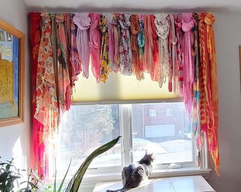 Rag Curtains, Scarf Curtains, Ribbon Curtain, Hippie Curtains, Hippie Bedroom Decor, Hippie Bedroom, Hippie Homes, Shabby Chic Curtains, Porte Decorate