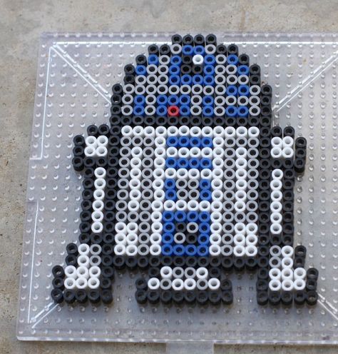 Star wars Star Wars Perler Beads, Perler Designs, Star Wars Crafts, Easy Perler Bead Patterns, Melty Bead Patterns, Pearl Beads Pattern, Beads Patterns, Fuse Bead Patterns, Hama Beads Design