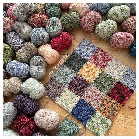 Mini Skein Projects, Sock Yarn Blanket, How To Knit Socks, Patchwork Heart, Crochet Blanket Designs, Learn How To Knit, Mini Skein, How To Knit, Afghan Crochet Patterns