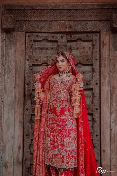 Traditional Punjabi Wedding, Punjabi Wedding Suit, Bridal Suits Punjabi, Mehendi Dress, Bride Suit, Sikh Bride, Haldi Outfits, Indian Bride Outfits, Punjabi Bride