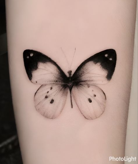 Soft Black And Grey Tattoo, Insect Wing Tattoo, Black And Gray Butterfly Tattoo, Realistic Moth Tattoo, Detailed Butterfly Tattoo, Dark Butterfly Tattoo, Tattoo Spooky, Fineline Tattoos, Graphic Tattoo