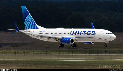 N37267 - Boeing 737-824 - United Airlines Airline Branding, Plane Pictures, Private Jet Plane, Airlines Branding, Airplane Photos, Games Ps4, Boeing 707, Boeing Aircraft, Private Jets