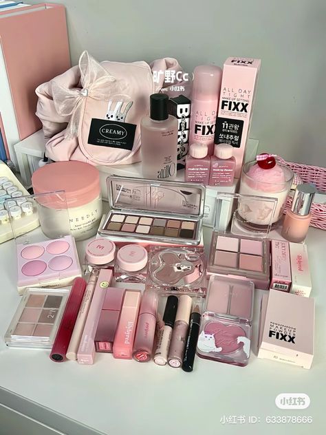 Chinese Makeup, Makeup Accesories, Ulzzang Makeup, Makeup Store, Fancy Makeup, Savate, Pink Girly Things, Powder Makeup, Makeup Pictures