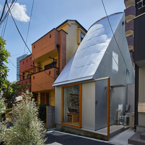 Small House Design Japan, Japanese Tiny House Design, Japanese Tiny House, Takeshi Hosaka, Small Japanese House, Design Casa Piccola, Modern Small House Design, Narrow House, Plans Modern