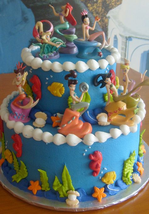 Little Mermaid Cake ... I love that it has all of her sisters too. Little Mermaid Birthday Cake, Little Mermaid Cake, Shoe Cakes, Little Mermaid Cakes, Mermaid Birthday Cakes, Vintage Cakes, Minimal Living, Little Mermaid Birthday, Mermaid Cakes