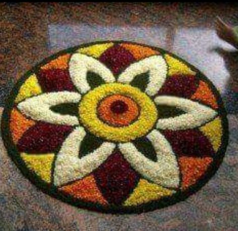 Onam Pookalam Design Drawing, Wedding Table Centerpieces Elegant, Onam Pookalam Design, Onam Pookalam, Pookalam Design, Poster Rangoli, Simple Rangoli Designs Images, Rangoli Ideas, Special Rangoli