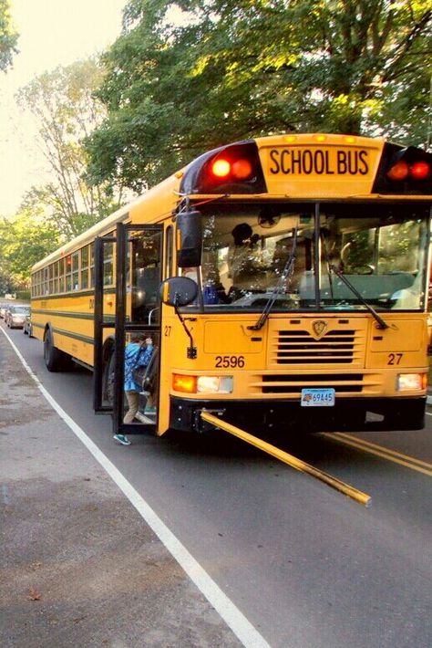 School Bus Stop!!! Yellow School Bus Aesthetic, School Bus Aesthetic, Bus Aesthetics, Bus Humor, Bus Sekolah, Toy School Bus, Stinky Tofu, Life In Usa, School Bus Camper