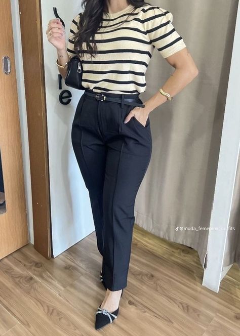 Cute Professional Outfits, Job Clothes, Fashionable Work Outfit, Office Casual Outfit, Professional Outfits Women, Stylish Work Attire, Office Outfits Women, Business Casual Outfits For Work, Elegante Casual