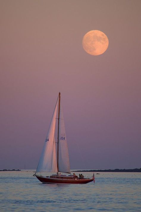 Sunset Sailboat, Image Zen, Navi A Vela, Moon Rising, Beautiful Moon, Jolie Photo, Alam Yang Indah, Alam Semula Jadi, In The Ocean