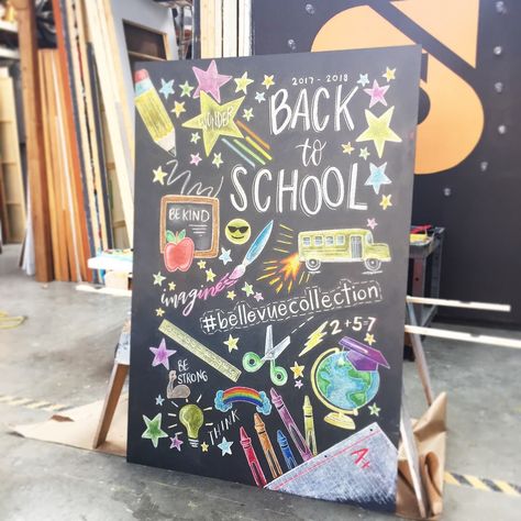 Decorating Chalkboard Ideas, Back To School Chalkboard Ideas, Chalkboard Back To School, Chalkboard School Art, Back To School Chalkboard Art Ideas, Chalk Art Back To School, Welcome Back To School Chalkboard Art, Classroom Chalkboard Ideas, School Bus Chalkboard Art