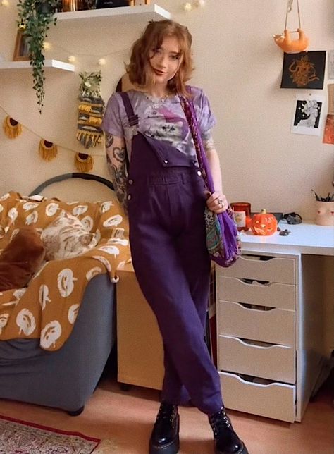 Overalls Aesthetic, Witchy Outfits, Overalls Outfit, Hippie Style Clothing, Witchy Fashion, Purple Pants, Witch Outfit, Purple Outfits, Alternative Fashion