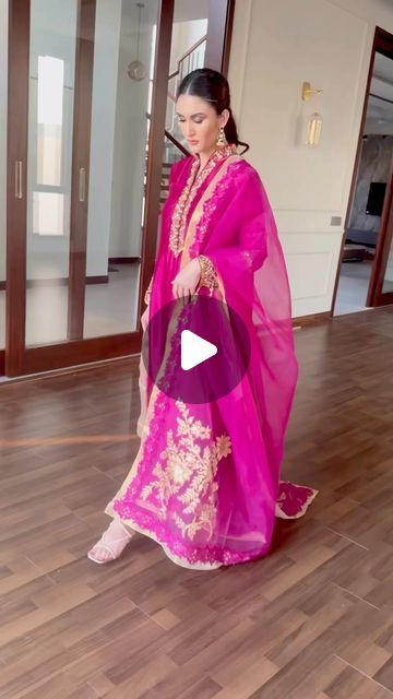 Shocking Pink Outfit, Elegant Couture, London Streets, London Canada, Fashion Walk, Shocking Pink, Uk London, Organza Dupatta, Pakistani Suits