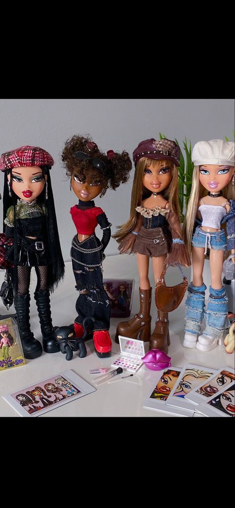 Bratz Aesthetic Outfit, Bratz Halloween Costume, Y2k Bratz, Black Bratz Doll, Bratz Doll Outfits, Brat Doll, Doll Halloween Costume, Bratz Girls, Fest Outfits