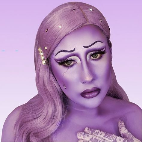 💧Tiny tears💧 Insperation from @cheriserenee . . . . . . . . . . . . . . . . . . . . . . . . . . . . . @plouise_makeup_academy vivid violet @officialsnazaroo body paint @jeffreestarcosmetics Liquid lip in shade berry's on ice @shienstylestoreofficial gloves @bperfectcosmetics Carnival Cl palette @__dollbeauty_ Lashes in style esmerelda . . . . . . . . . . . . . . . . . . . . . . . . . . . . . #creativemakeup #makeup #makeupartist #mua #makeupideas #makeuplooks #muas #beauty #undiscovere Purple Face Makeup, Purple Face Paint Ideas, Purple Doll Makeup, Purple Face Paint, Teaching Makeup, Purple Minions, Plouise Makeup, Face Charts, Plouise Makeup Academy