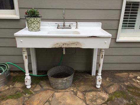 Great outdoor sink from a vintage porcelain sink. Hook up garden hose to outdoor connection. Eclectic Yard, Vintage Porcelain Sink, Potting Sink, Free Standing Kitchen Sink, Potting Room, Side Sink, Potting Bench With Sink, Outdoor Garden Sink, Gardening Table