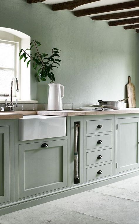 Green Shaker Kitchen, Sage Green Kitchen, Painted Cabinets, Green Kitchen Cabinets, Green Paint Colors, Green Cabinets, Shaker Kitchen, Minimalist Furniture, Kitchen Marble