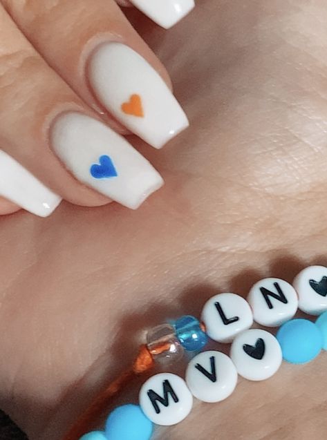 Subtle F1 Nails, F1 Nails Designs Red Bull, F1 Nails Designs Mclaren, Lando Norris Inspired Nails, Max Verstappen Bracelet, Lando Norris Nail Design, Mclaren Nails F1, Max Verstappen Nails, Red Bull Nails