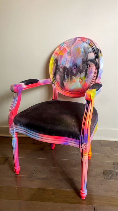 70s Graffiti, Graffiti Chair, Colourful Graffiti, Graffiti Furniture, Hand Painted Chairs, Funky Chairs, Painted Chair, Victorian Chair, Art Studio Design