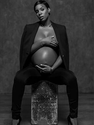 Bump Shoot, Maternity Studio Photoshoot, Maternity Photography Studio, Maternity Photoshoot Outfits, Couple Pregnancy Photoshoot, Maternity Studio, A Pregnant Woman, Beautiful Pregnancy, Maternity Photoshoot Poses