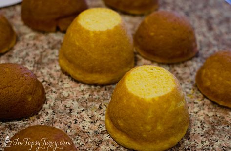 Mini "Hunny" honey pot cakes tutorial How To Make A Winnie The Pooh Honey Pot Cake, Hunny Pot Cupcakes, How To Make A Honey Pot Cake, Honey Pot Cake Tutorial, Winnie The Pooh Honey Pot Cake, Honey Pot Cake Pops, Honey Pot Cupcakes, Hunny Bun Cake, Honey Pot Smash Cake