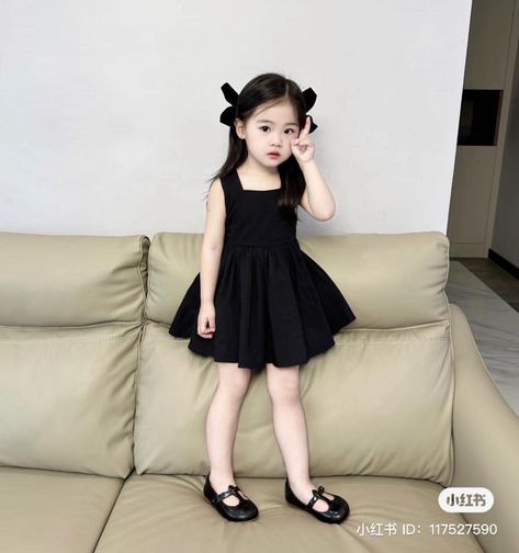 Outfit Anak, Simple Wedding Gowns, Outfit Korean Style, Xoi, Kids Dress Wear, Clothes Korean Style, Korean Babies, Baby Dress Design, Fashionista Clothes