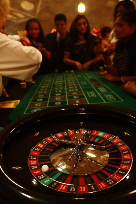 Have to have a roulette table Roulette Aesthetic, Husk Aesthetic, Casino Machines, Casino Room, Roulette Table, Casino Birthday, Charity Ball, Las Vegas Party, Casino Movie