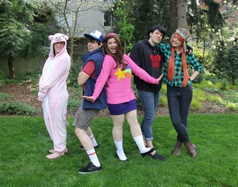 gravity falls costumes lazy susan - Ecosia - Images Regular Show Costumes, Gravity Falls Costumes, Disneyland Dress, Gravity Falls Cosplay, Group Cosplay, City Comic, Easy Cosplay, Trio Halloween Costumes, Hallowen Costume