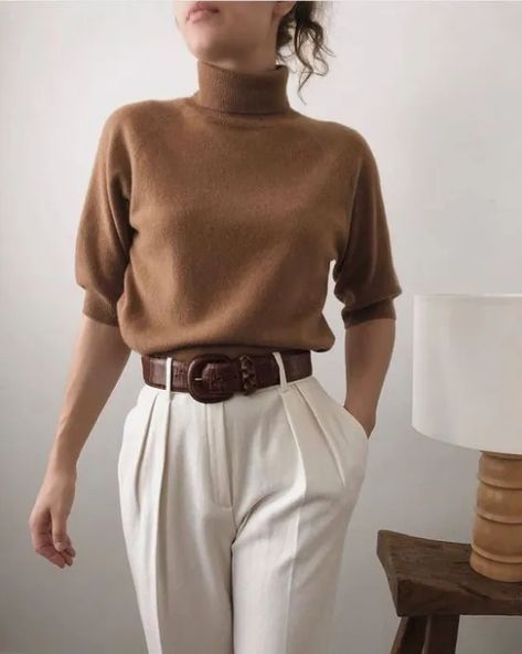 Mode Over 50, Classy Vintage Outfits, Manhattan Fashion, Ținute Business Casual, Cream Fashion, Caramel Cream, Chique Outfits, Stil Inspiration, Looks Street Style