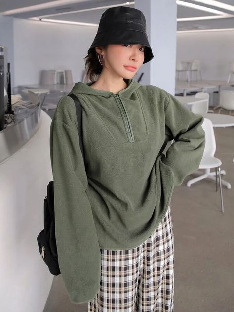 Dazy Shein Outfit, Lazy Outfit Ideas, Dazy Shein, Army Green Outfit, Lazy Outfit, Western Outfits Men, Women Sweatshirts, Shein Outfits, Lazy Outfits