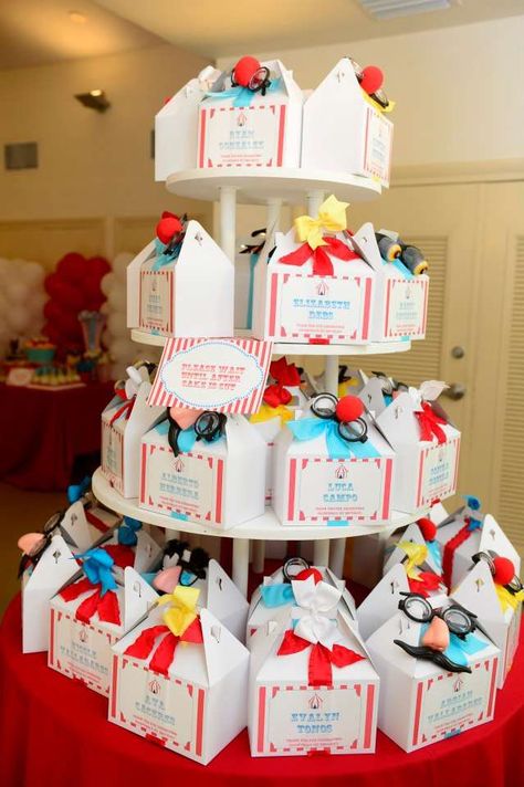 Carnival Birthday Party Ideas, Circus Birthday Party Theme, 1st Birthday Celebration, Carnival Parties, Baby's 1st Birthday, Carnival Birthday Party Theme, Carnival Birthday Party, Circus Carnival Party, Shower Prizes