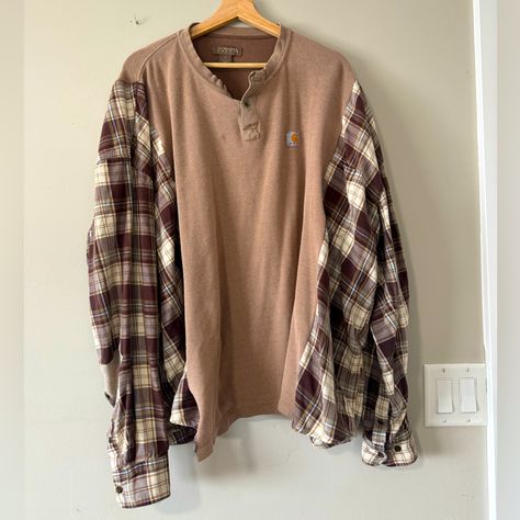 This Was Custom And Made For Me Can Fit Any Size Depending On Desired “Baggyness” Fits Like A Xxl Super Soft And Breathable Material Carhartt Brand Tshirt With Flannel Sleeves I’ve Never Worn It Before It Deserves An Owner Who Will!! Things To Make With Flannel Fabric, Reworked Thrifted Clothes, Sweatshirt And Flannel Upcycle, Fall Upcycle Clothes, Sewn Clothes Inspiration, Vintage Goblincore, Thrift Upcycle Clothes, Patchwork Sweaters, Western Shopping