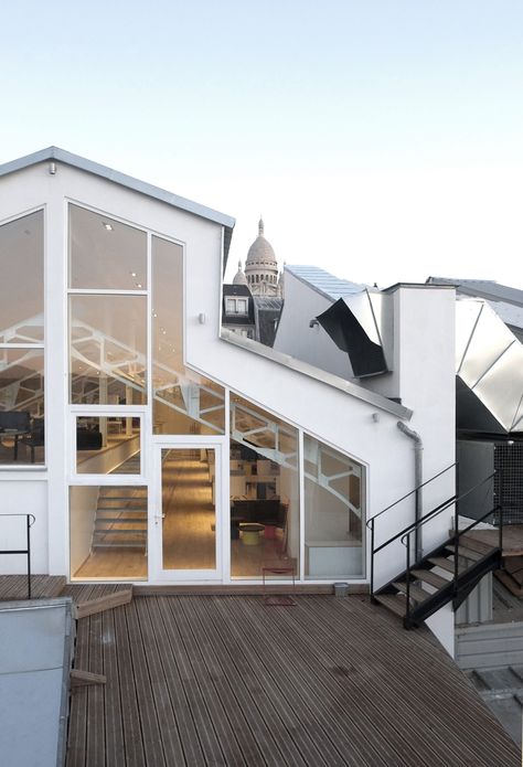 Rooftop Workspace, Rooftop Studio, Home Photo Studio, Working Office, City Of Paris, Contemporary Office, Home Office Bedroom, Classic Architecture, Office Art