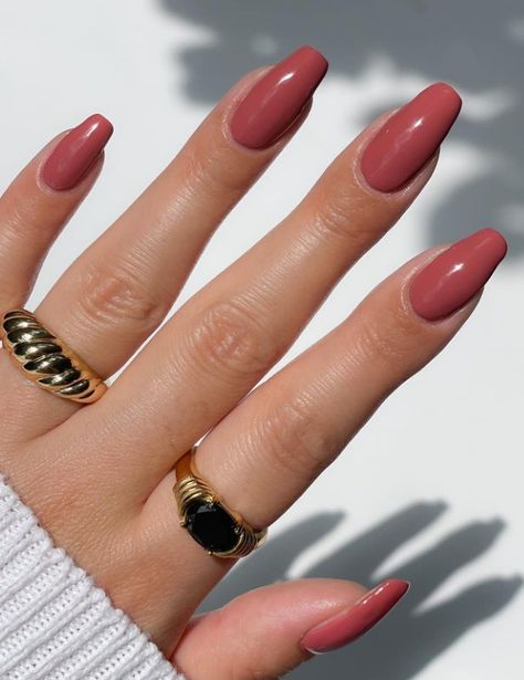 Discover the ultimate guide to the hottest pink nail trends! From elegant nude pink nails to dazzling pink nails with glitter designs, find the perfect shade and style to make a bold and beautiful statement. #softpinknails #hotpinknails #pinkchromenails #darkpinknails #naturalnails #frenchtips Brownish Pink Nails, Pink Nails Dark Skin, Warm Pink Nails, Pink Pastel Nails, Dusty Rose Nails, Shades Of Pink Nails, Best Pink Nails, Pink Fall Nails, Fall Pink Nails