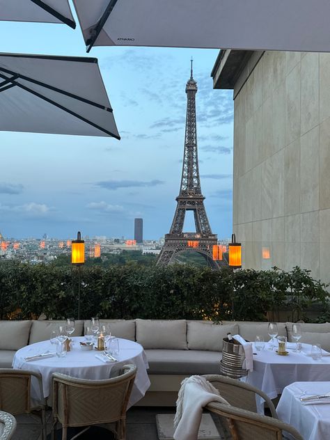 paris views | eiffel tower | dinner views Paris Hotel View, Lux Dinner, Eiffel Tower Dinner, Princess Wedding Theme, Shangri La Paris, Dinner In Paris, Paris View, Wall Makeover, Houston Restaurants