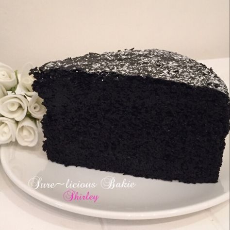 Black Sesame Sponge Cake, Sponge Chocolate Cake Recipes, Best Chocolate Sponge Cake Recipe, Dark Chocolate Sponge Cake, Chocolate Sponge Cake Recipe, Sponge Recipe, Waiting For U, Plain Cake, Sponge Cakes