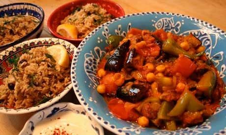 Egyptian bean stew Bean Stew, Kung Pao, Kung Pao Chicken, Stew, Food To Make, Meat, Chicken, Ethnic Recipes