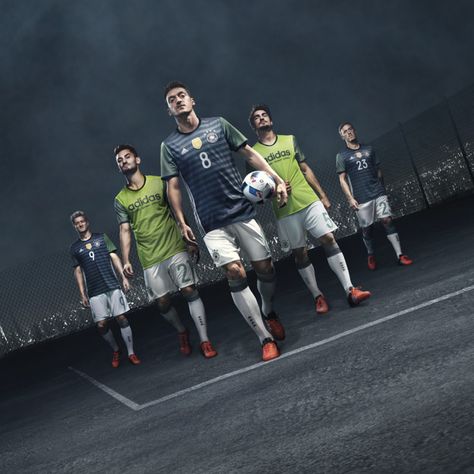 Soccer Photography Poses, Soccer Team Pictures, Sports Team Photography, Fifa 2014 World Cup, Hugo Lloris, Soccer Photography, Team Photography, Gk Knowledge, World Cup Winners