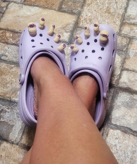 Lavender Crocs Outfit, Purple Crocs, Crocs Outfit, Crocs Literide, Shoes Purple, Mule Clogs, Dark Purple, Beach Trip, Cute Shoes