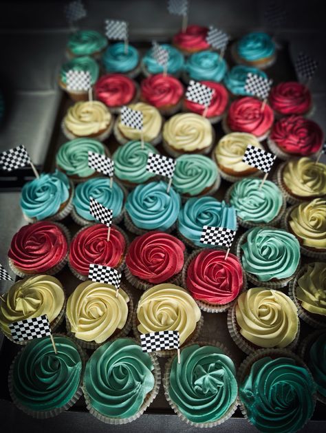 Need 4 Speed Birthday Cake, Race Car Cupcakes Ideas, Race Car Cupcakes, Car Cupcakes, Cars Cupcakes, Race Car Themes, Car Themed Parties, Race Car Birthday Party, Car Theme