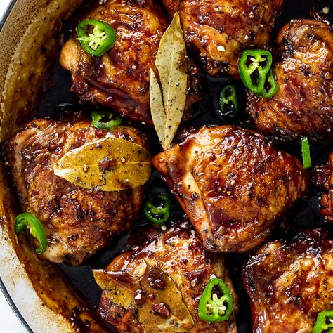 This easy Chicken Adobo is a delicious Filipino recipe flavored with black pepper, bay leaves and green chillies. The perfect easy dinner served with rice. Recipes With Bay Leaves, Tulingan Recipe, Chicken Adobo Recipe Easy, Chicken Adobo Filipino, Adobo Filipino, Chicken Adobo Recipe, Boiled Chicken Breast, Filipino Recipe, Chicken Adobo